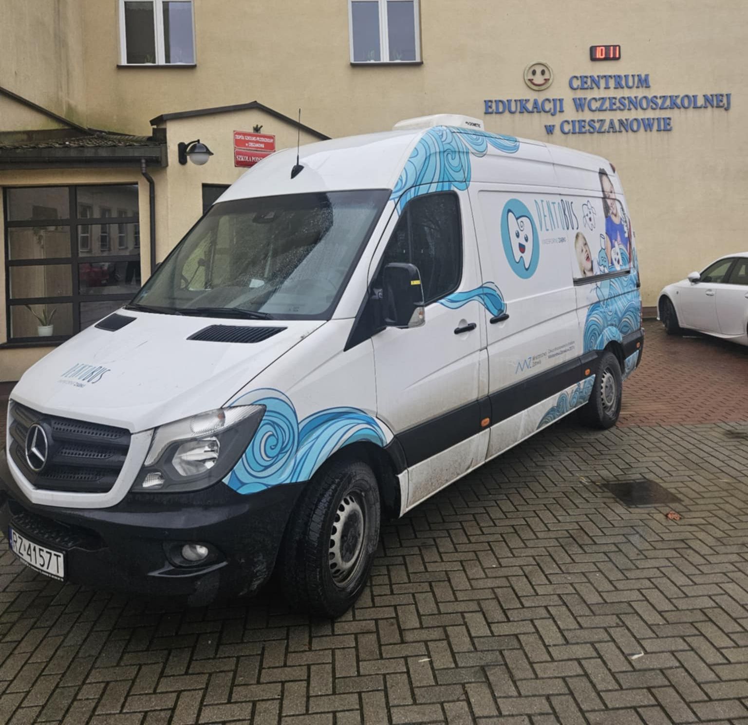 Wizyta Dentobusa.