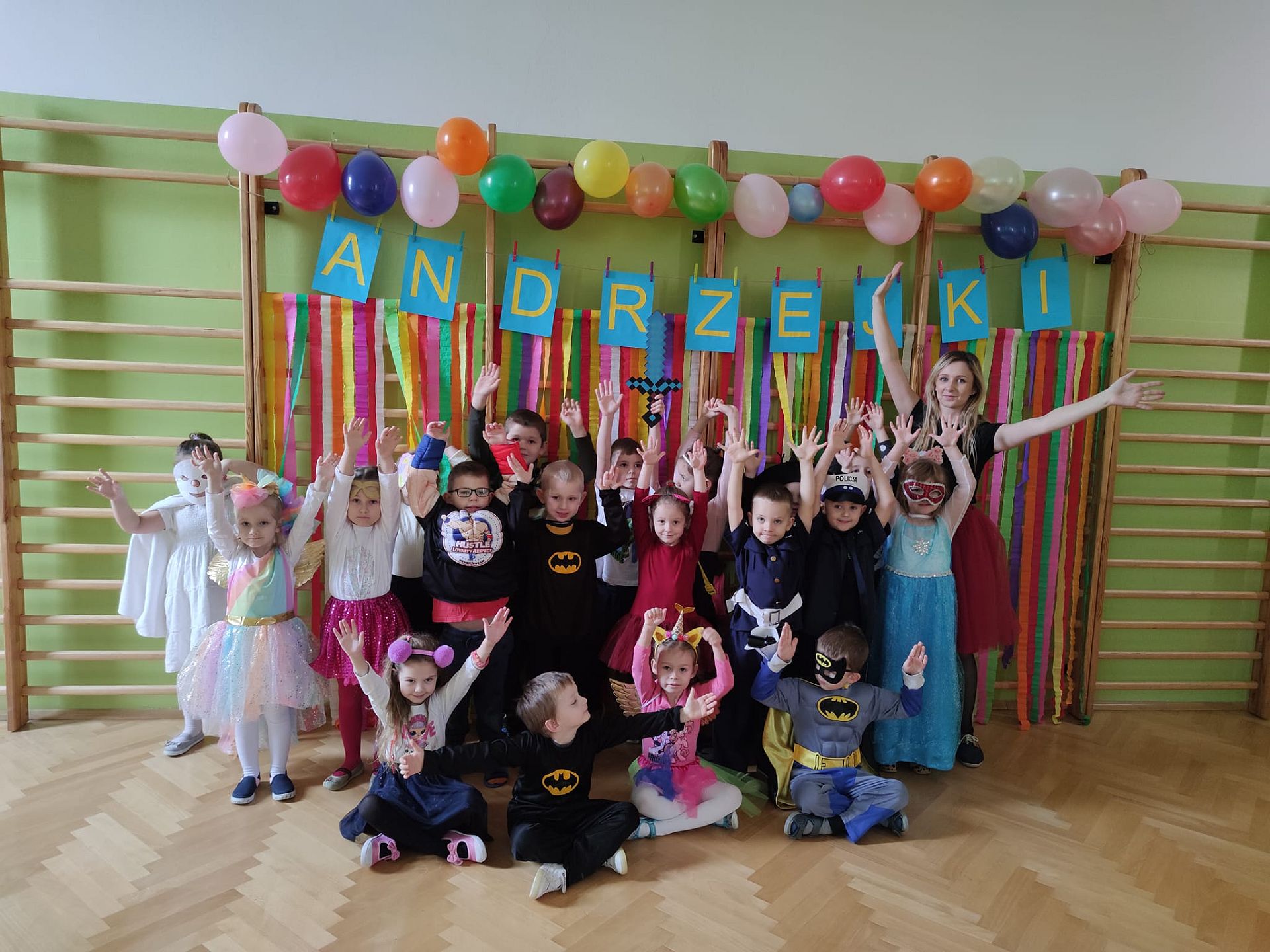 Gallery image 9965