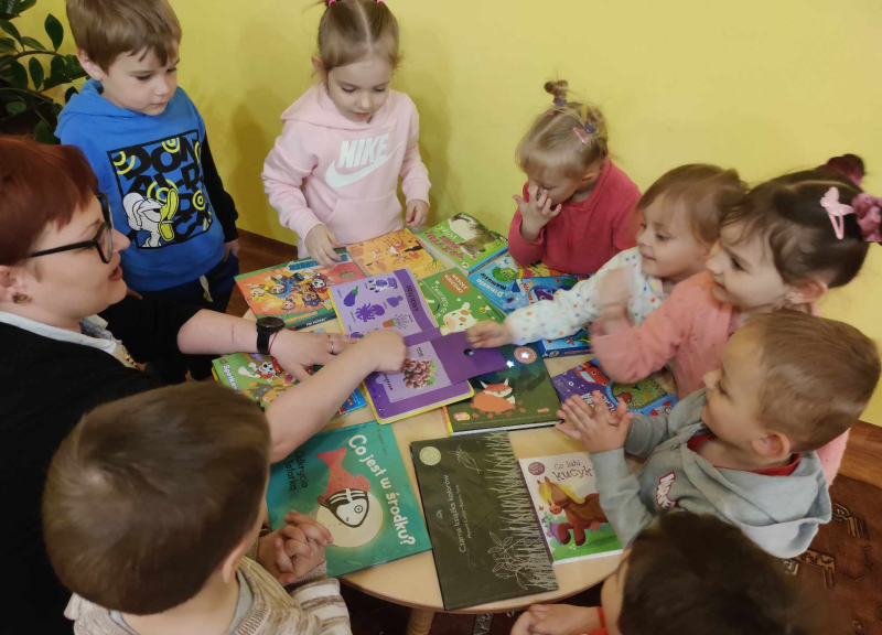 Przedszkolaki i książki.