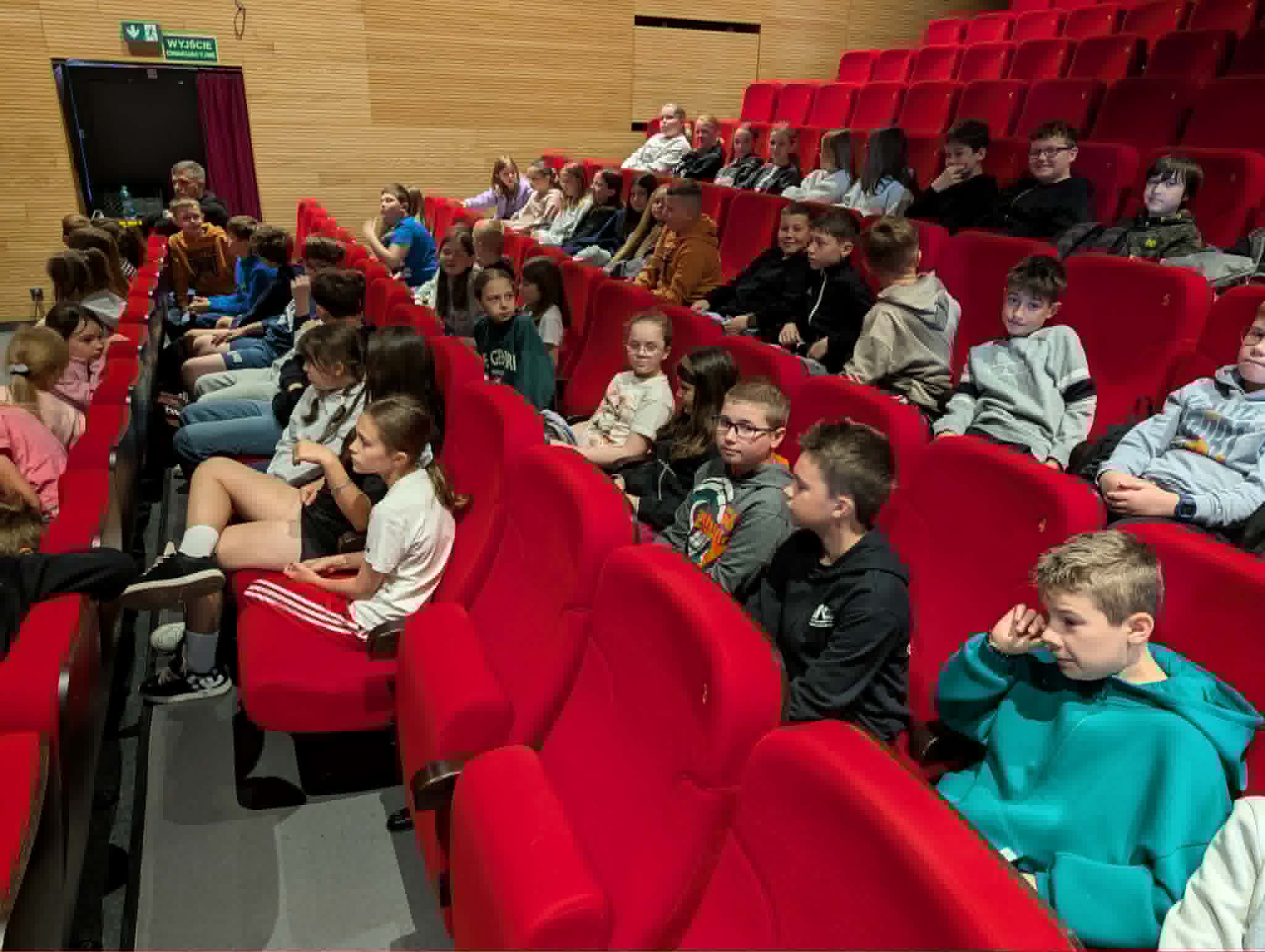 Wizyta uczniów w teatrze – „Pinokio” w Lubaczowie